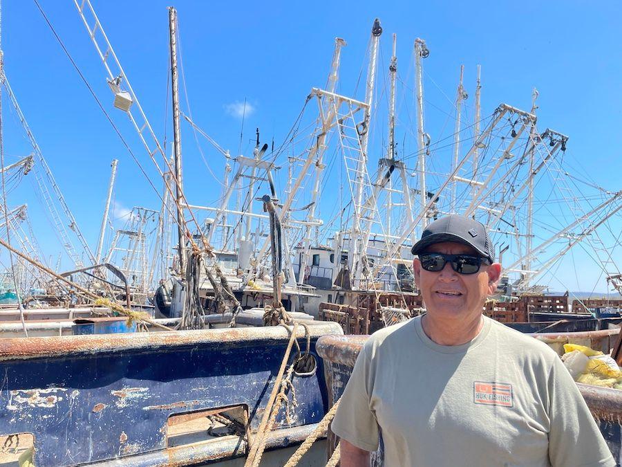 Fishermen in Mazatlán regret the displacement of fishing sites due to illegal fishing. Photo: Juan Luis Garcia.