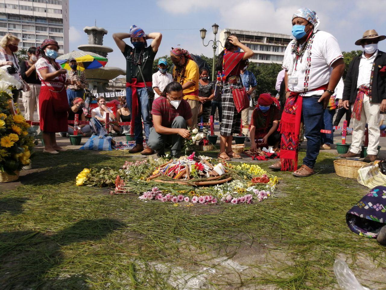 Lucia Ixchiu defenders in Guatemala 2.jpg