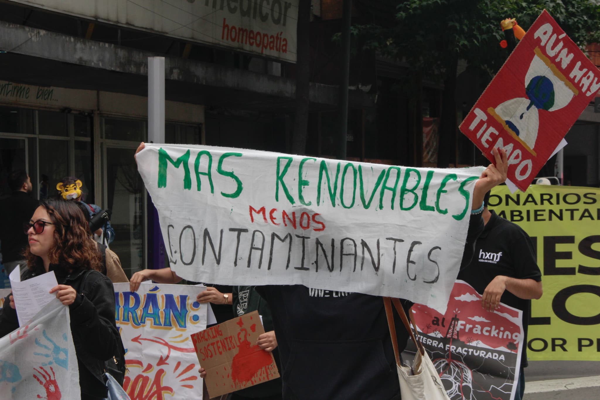 “The fight for Mother Earth is the mother of all struggles”: young people march against Pemex