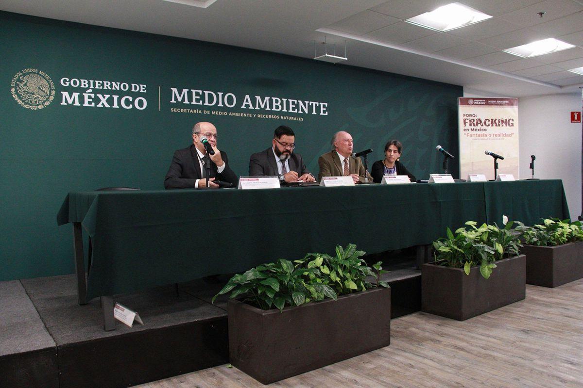 Forum “Fracking in Mexico: Fantasy or Reality” at the Secretariat of Environment and Natural Resources of Mexico, held in November 2019. Photo: Mexican Alliance against Fracking.