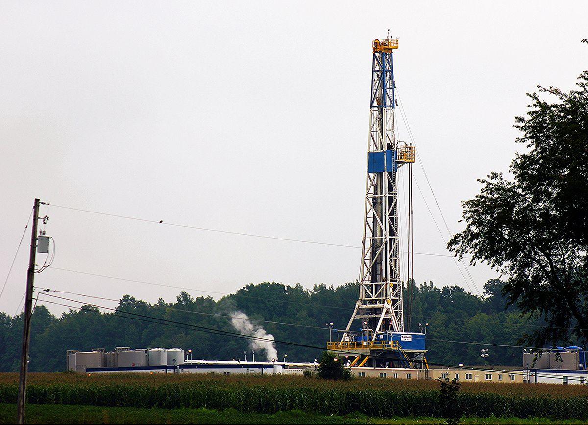 Plataforma de extracción mediante fracking en Pulaski, Pennsylvania, Estados Unidos. Foto: Brad Weaver/Unsplash